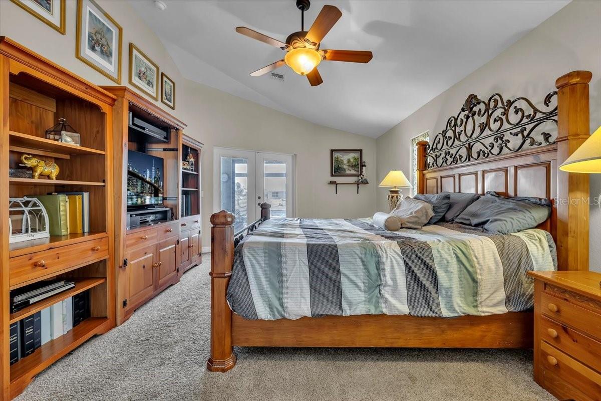 Image 20 of 50 For 330 20th Street