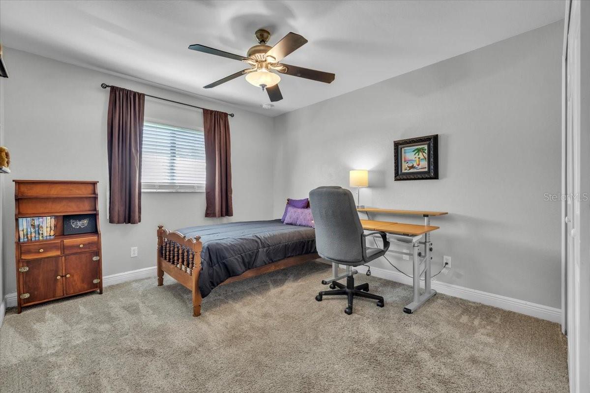 Image 23 of 50 For 330 20th Street