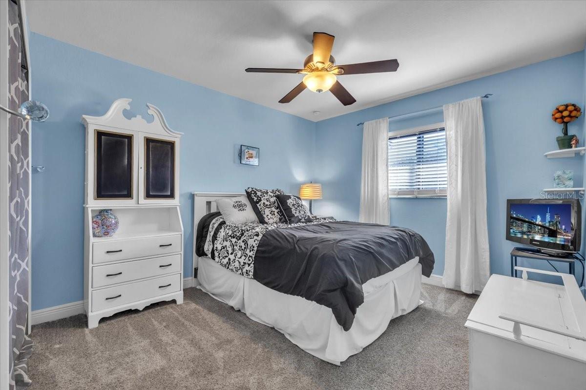 Image 26 of 50 For 330 20th Street