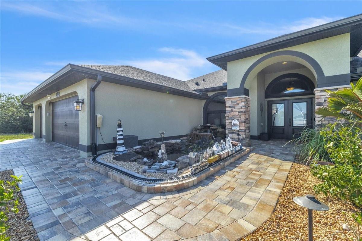 Image 4 of 50 For 330 20th Street