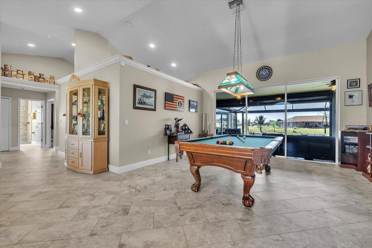 Image 5 of 50 For 330 20th Street