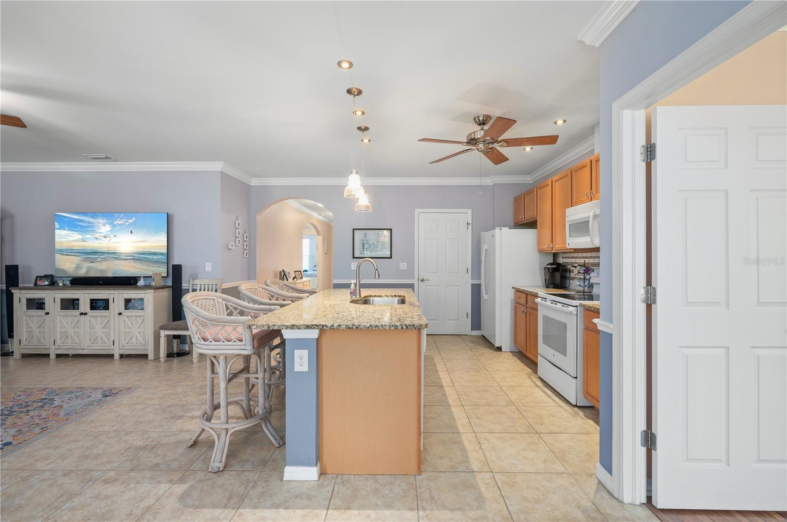 Image 16 of 76 For 7812 Mikasa Drive