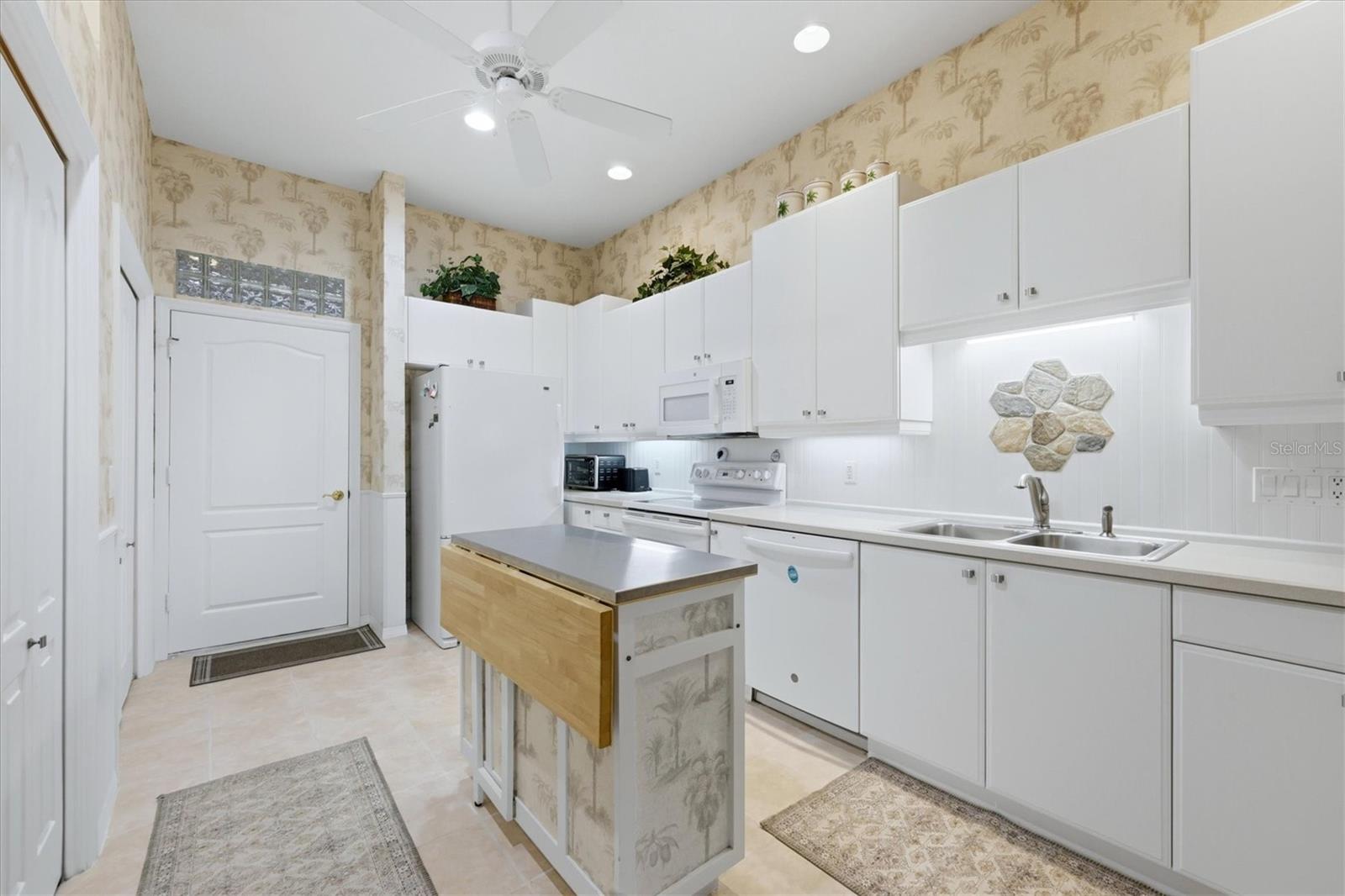 Image 6 of 24 For 2023 Lynx Run