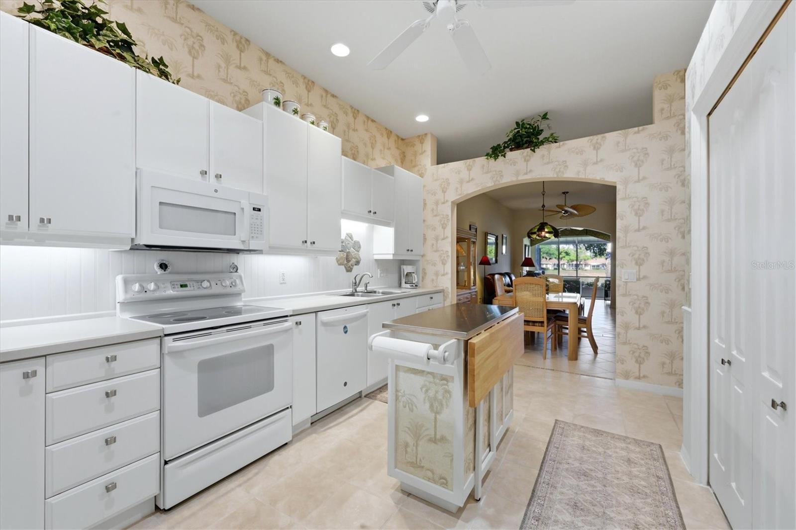 Image 7 of 24 For 2023 Lynx Run