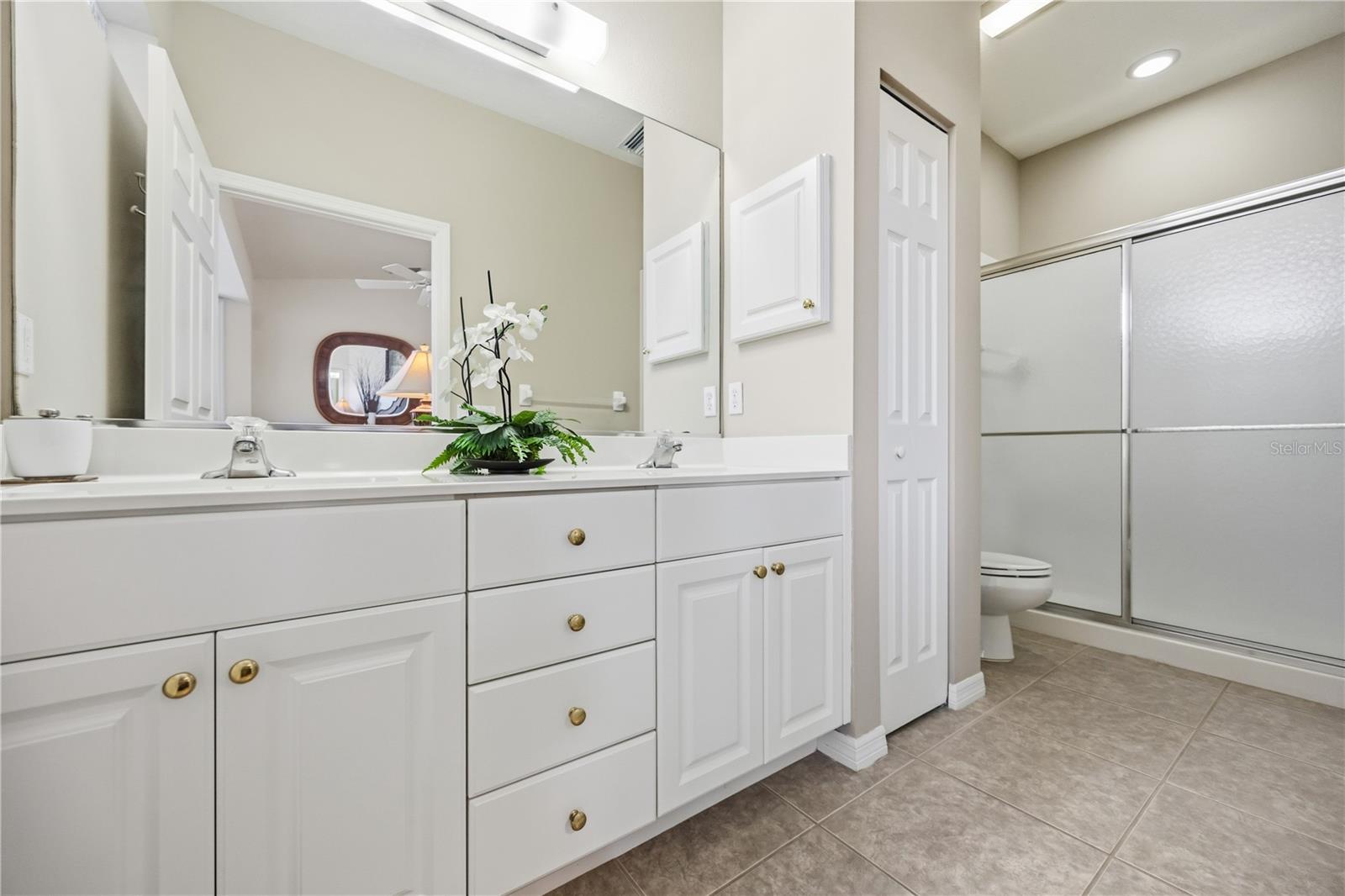 Image 17 of 29 For 115 Woodbridge Drive 201