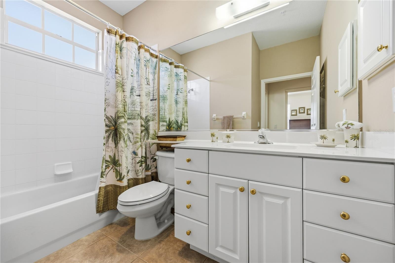 Image 24 of 29 For 115 Woodbridge Drive 201