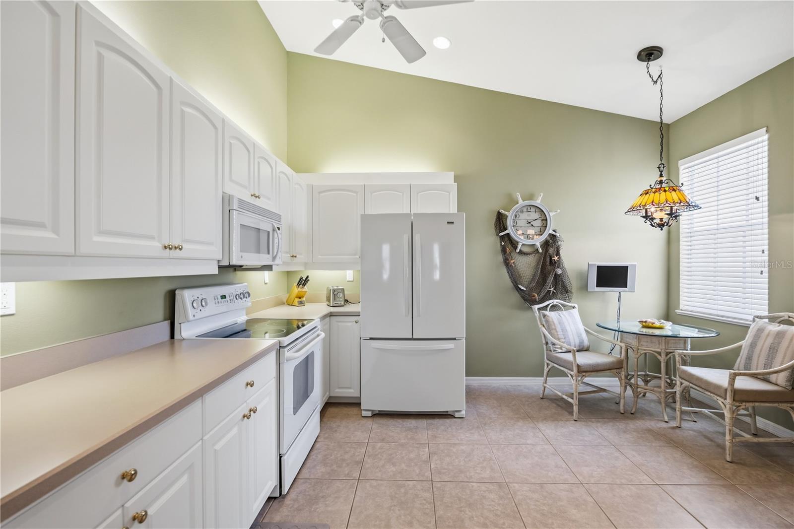 Image 7 of 29 For 115 Woodbridge Drive 201