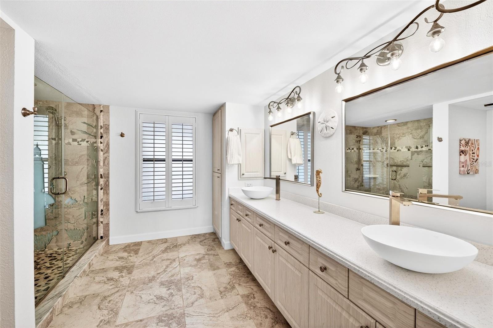 Image 20 of 32 For 3235 Sugarloaf Key Road 13b