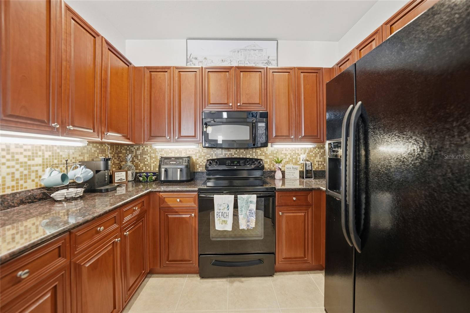 Image 11 of 39 For 17288 Acapulco Road 421