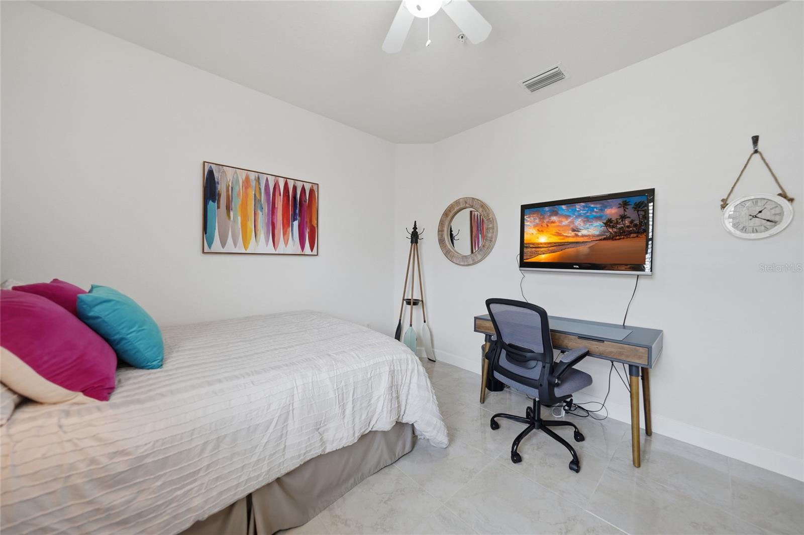 Image 24 of 39 For 17288 Acapulco Road 421