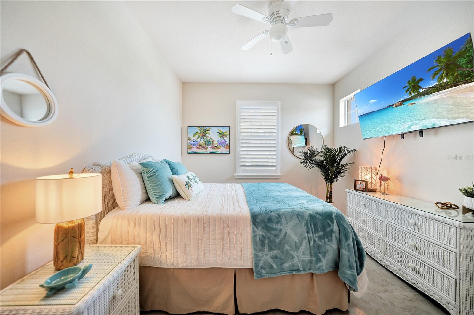 Image 27 of 39 For 17288 Acapulco Road 421