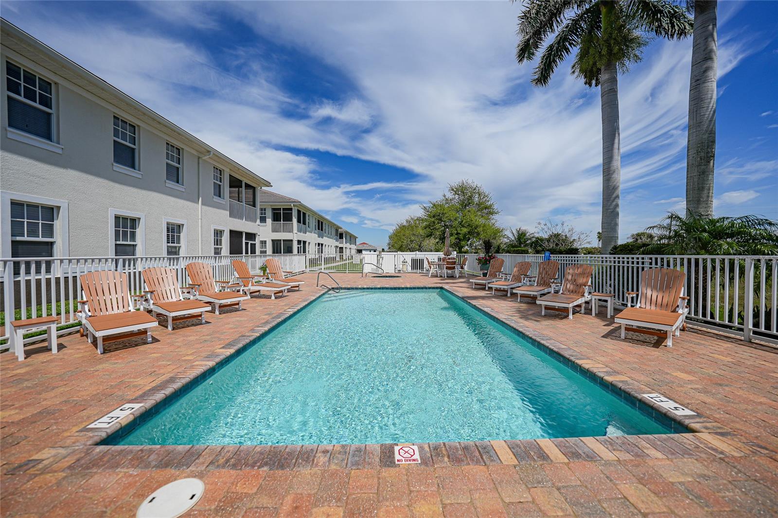 Image 30 of 39 For 17288 Acapulco Road 421