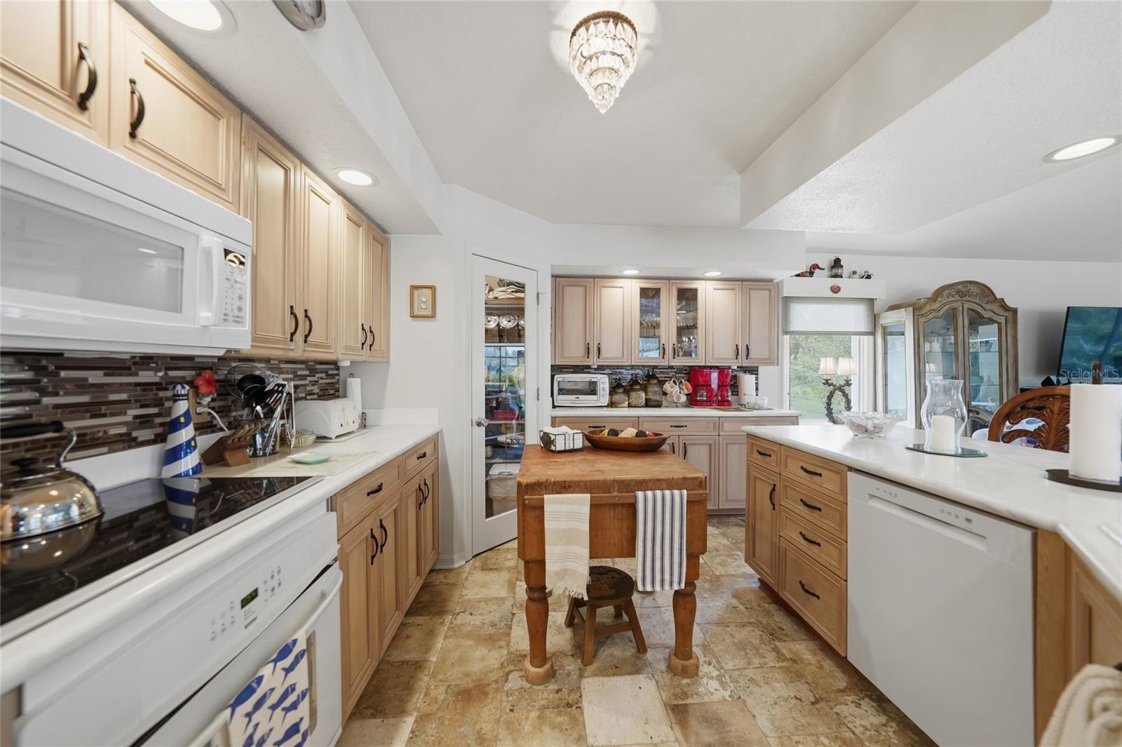 Image 18 of 64 For 194 Maracal Way