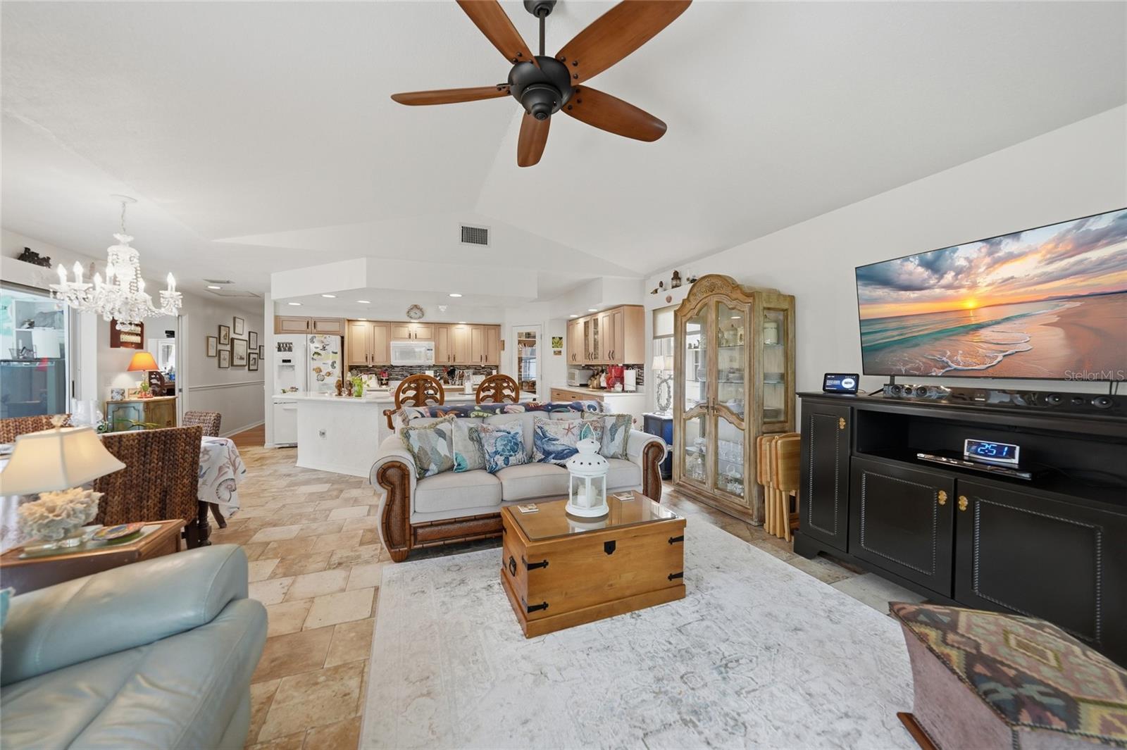 Image 19 of 64 For 194 Maracal Way