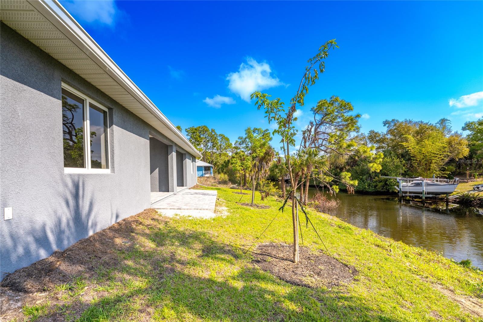 Image 43 of 67 For 2090 Como Street