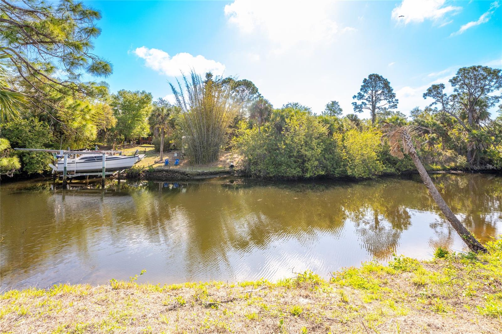 Image 45 of 67 For 2090 Como Street