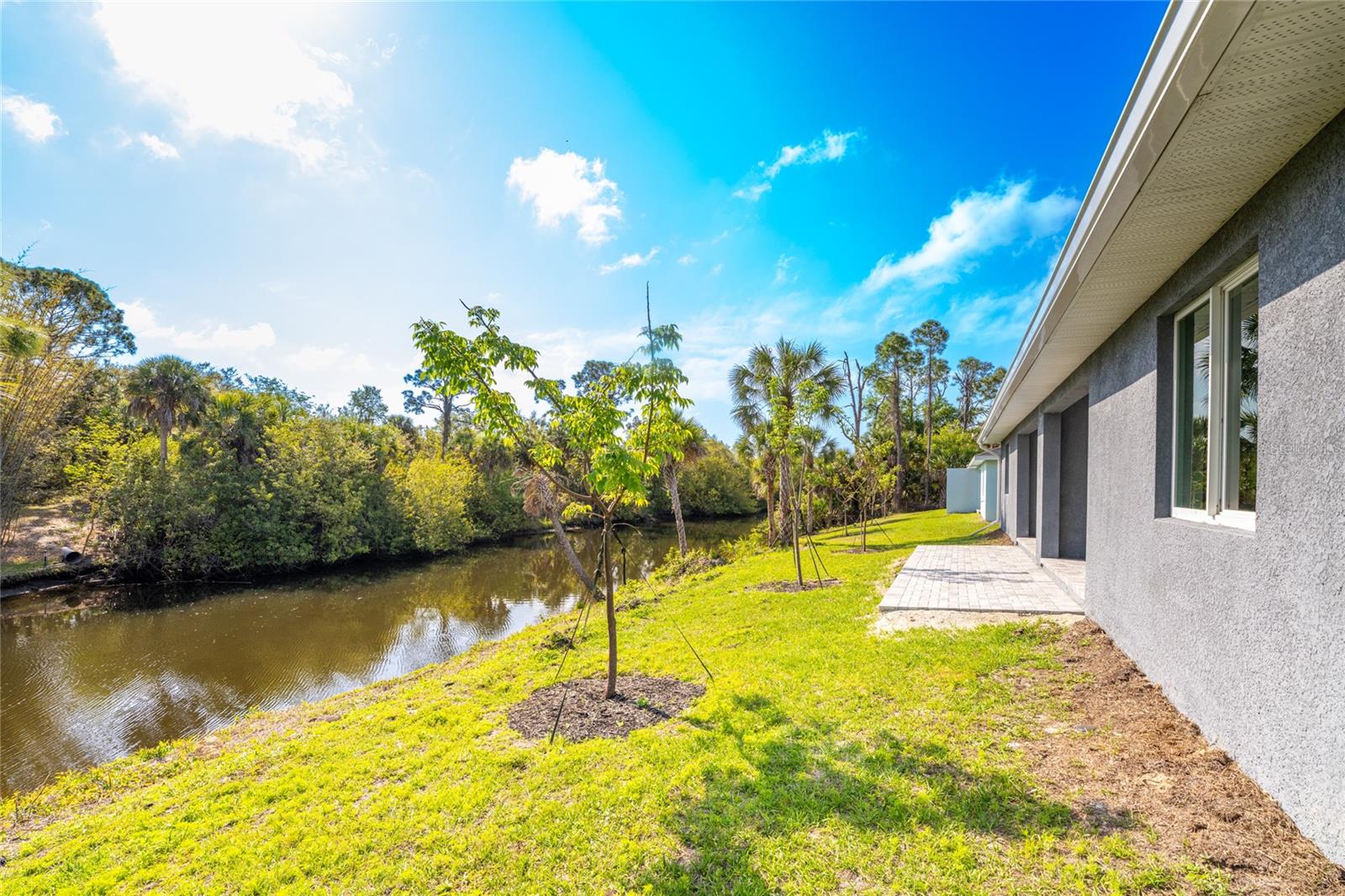 Image 47 of 67 For 2090 Como Street