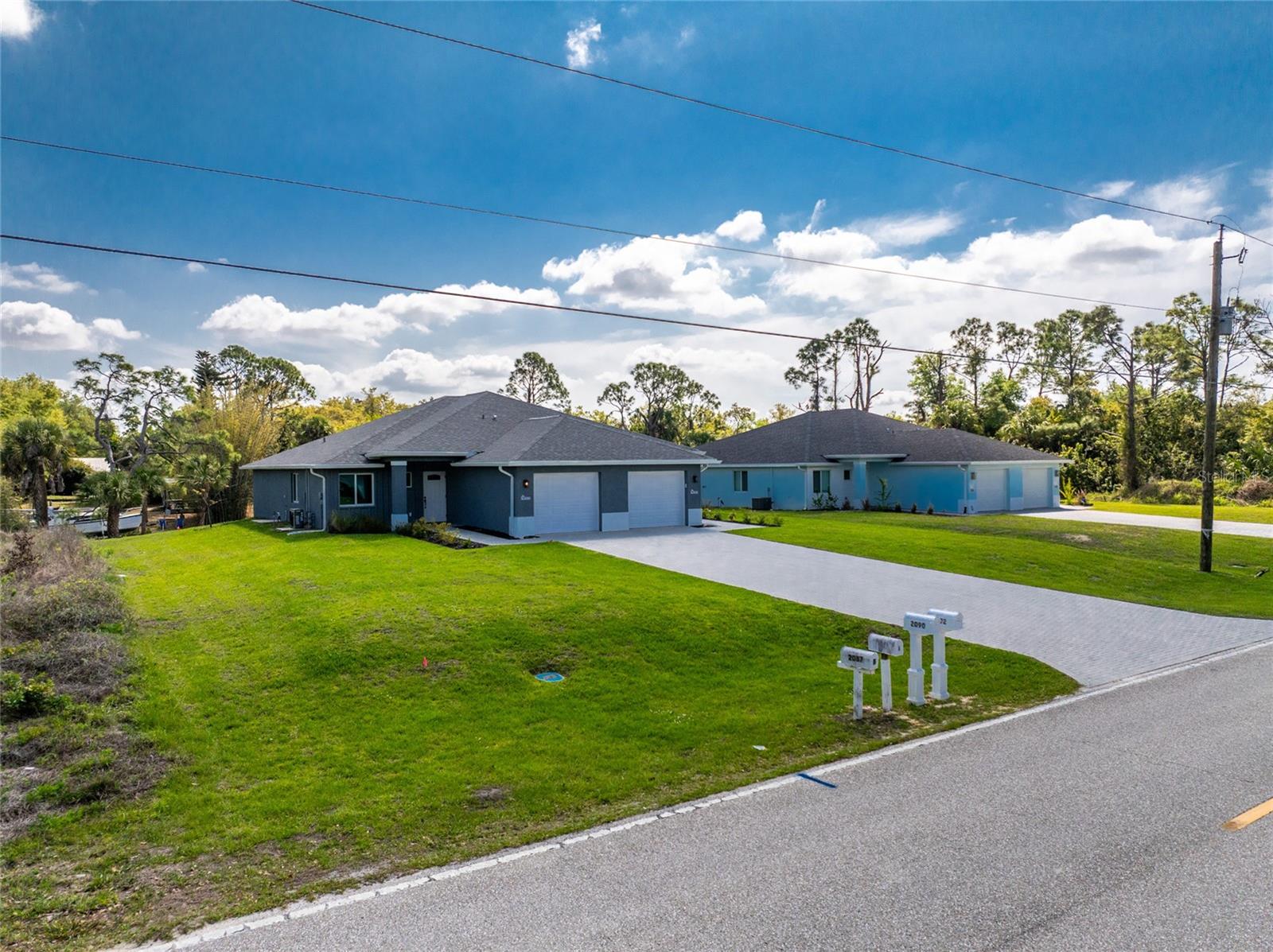 Image 53 of 67 For 2090 Como Street