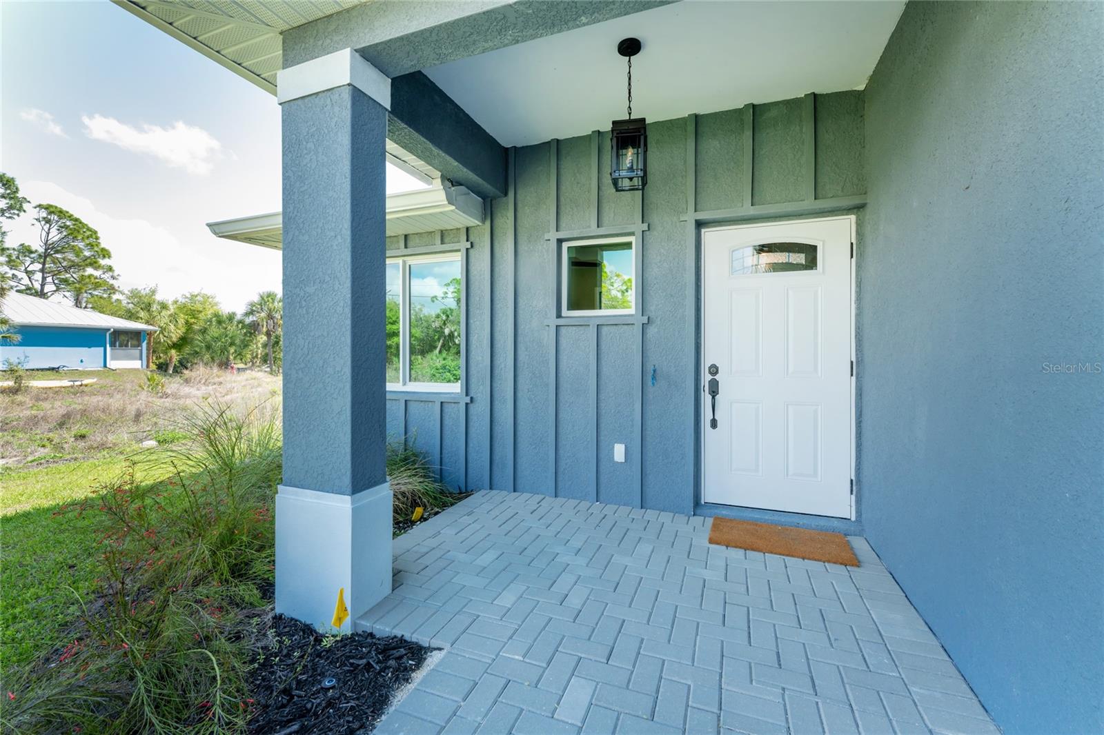 Image 61 of 67 For 2090 Como Street