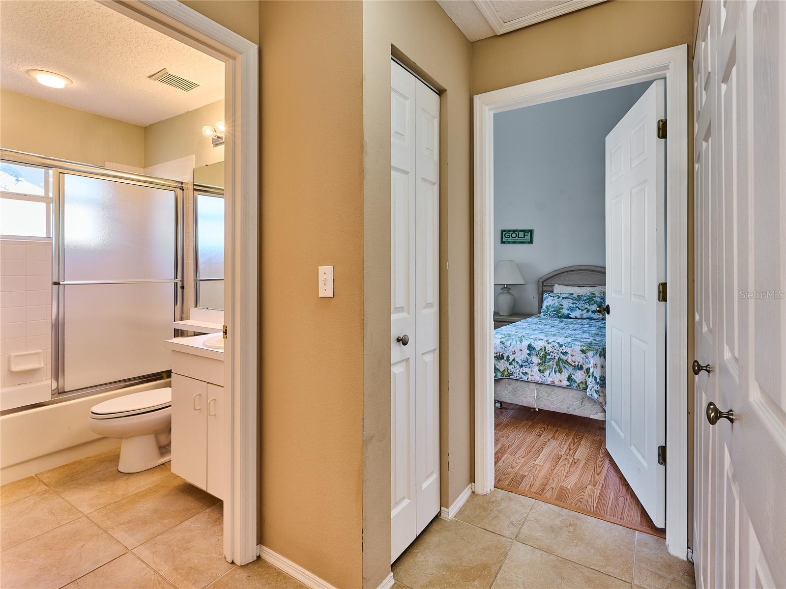 Image 29 of 58 For 5523 Fair Oaks Street