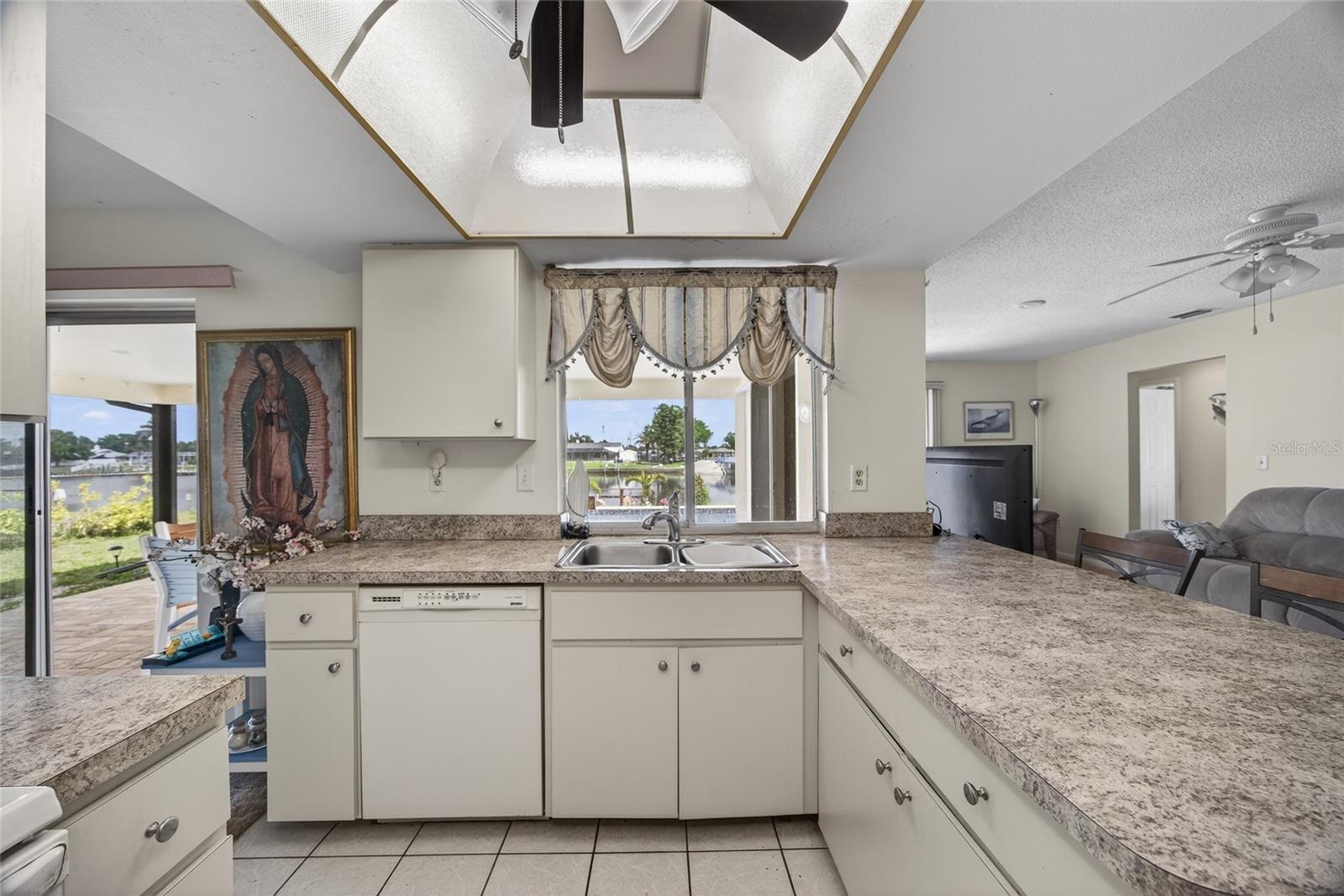 Image 13 of 43 For 2484 Broad Ranch Drive