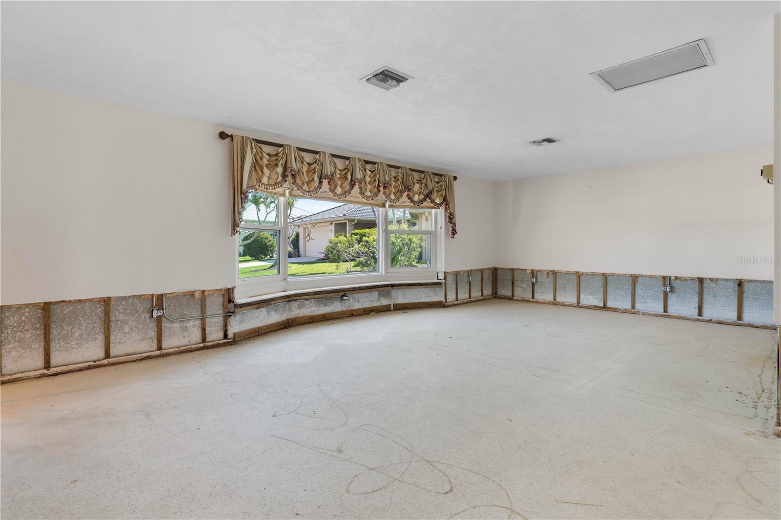 Image 20 of 45 For 2194 Bayou Road