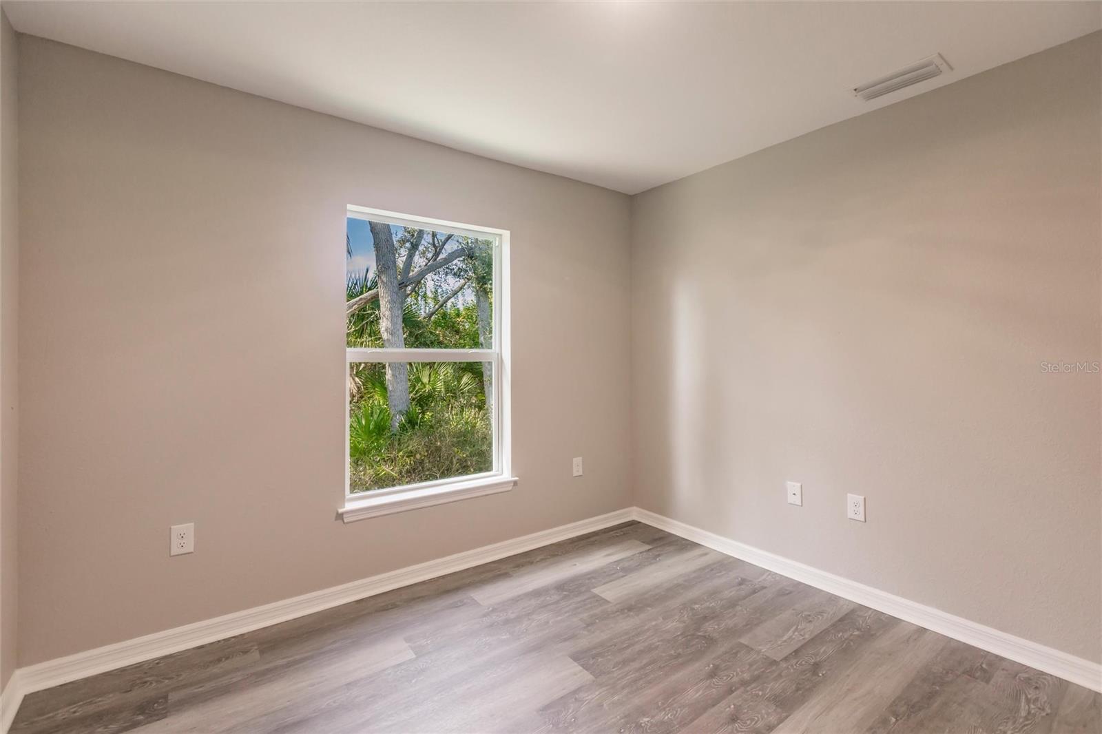 Image 26 of 50 For 173 Haddock Drive