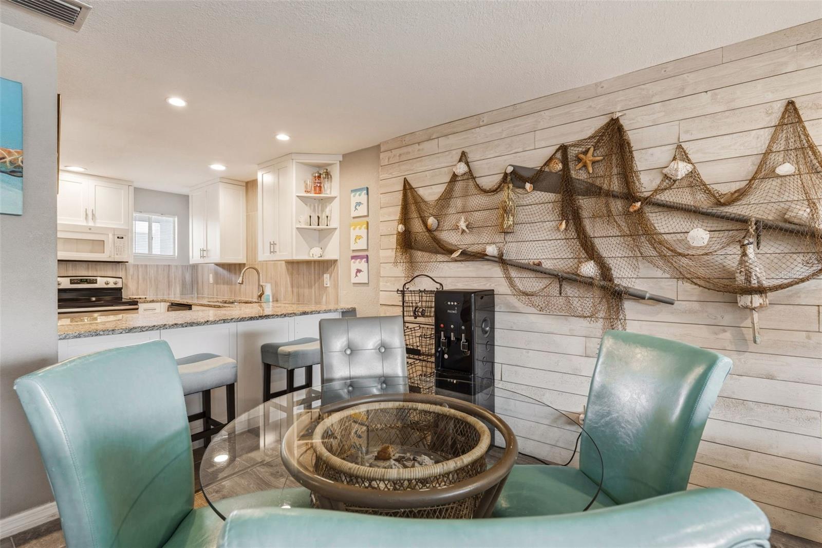 Image 15 of 42 For 22375 Edgewater Drive 224