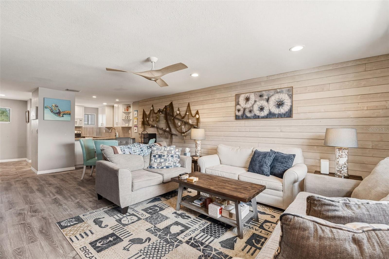 Image 18 of 42 For 22375 Edgewater Drive 224