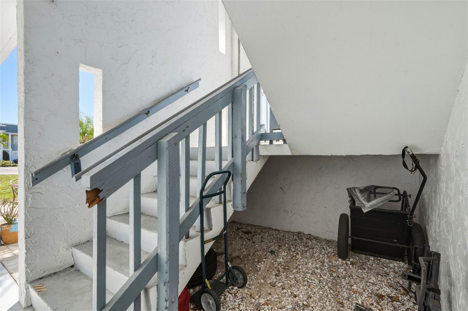 Image 28 of 42 For 22375 Edgewater Drive 224