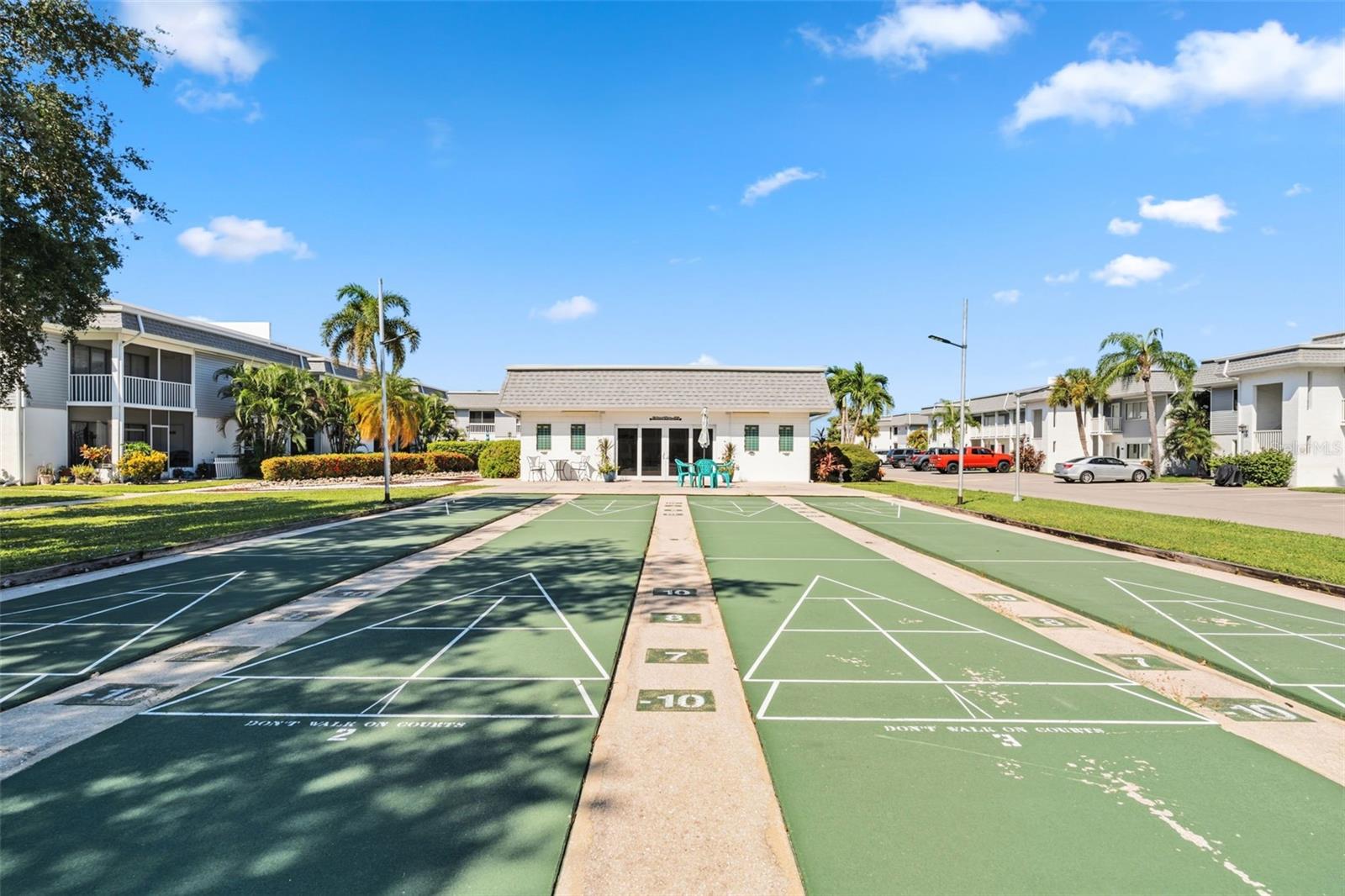 Image 33 of 42 For 22375 Edgewater Drive 224