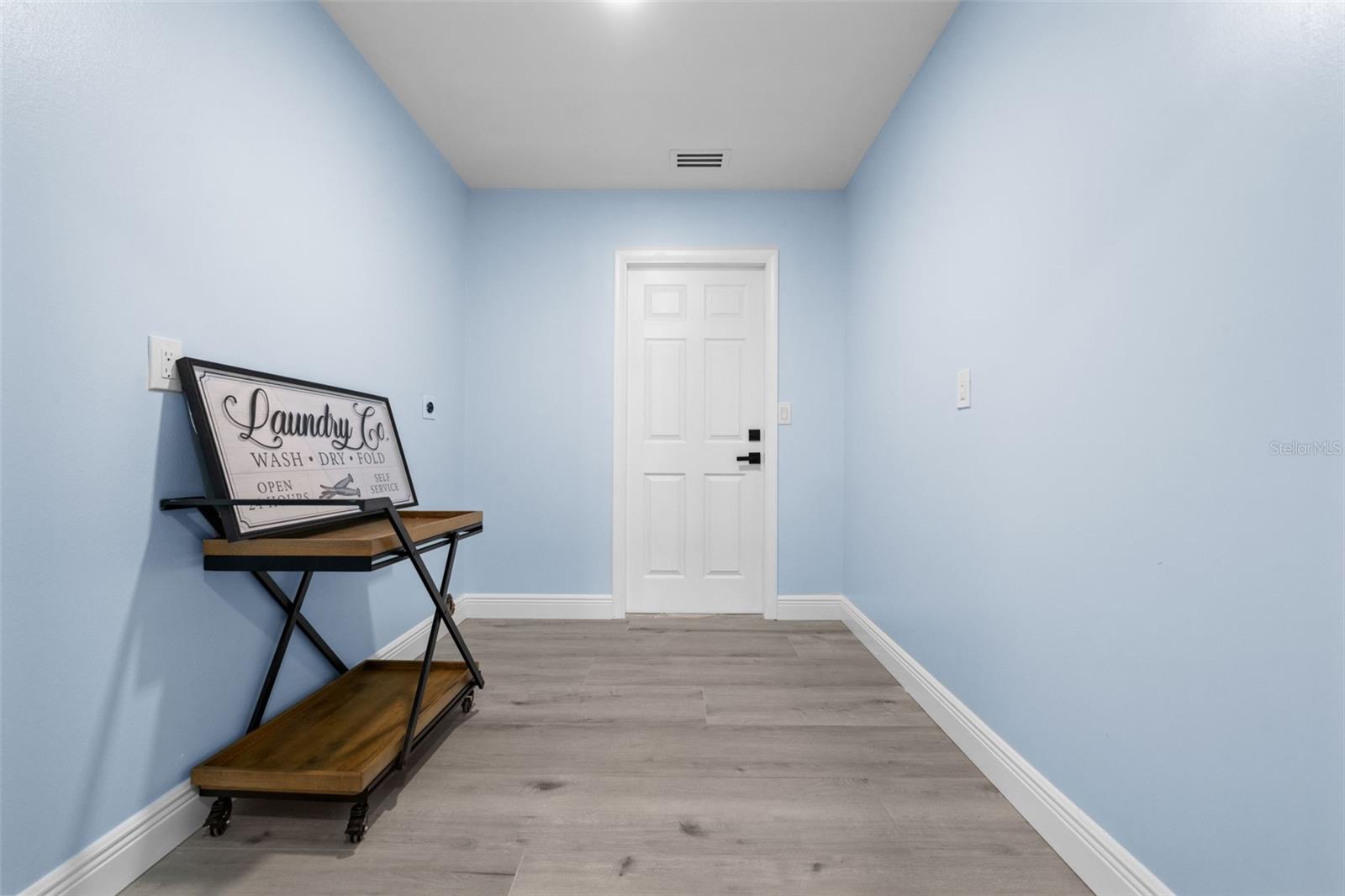 Image 23 of 45 For 604 Madrid Avenue