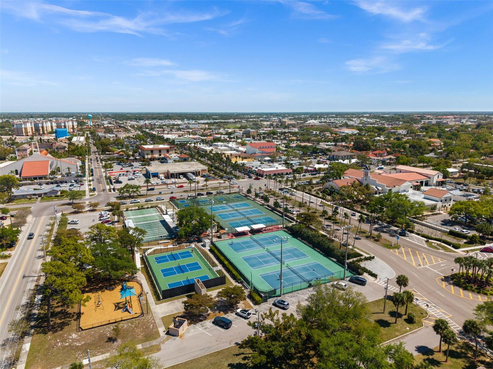 Image 42 of 45 For 604 Madrid Avenue