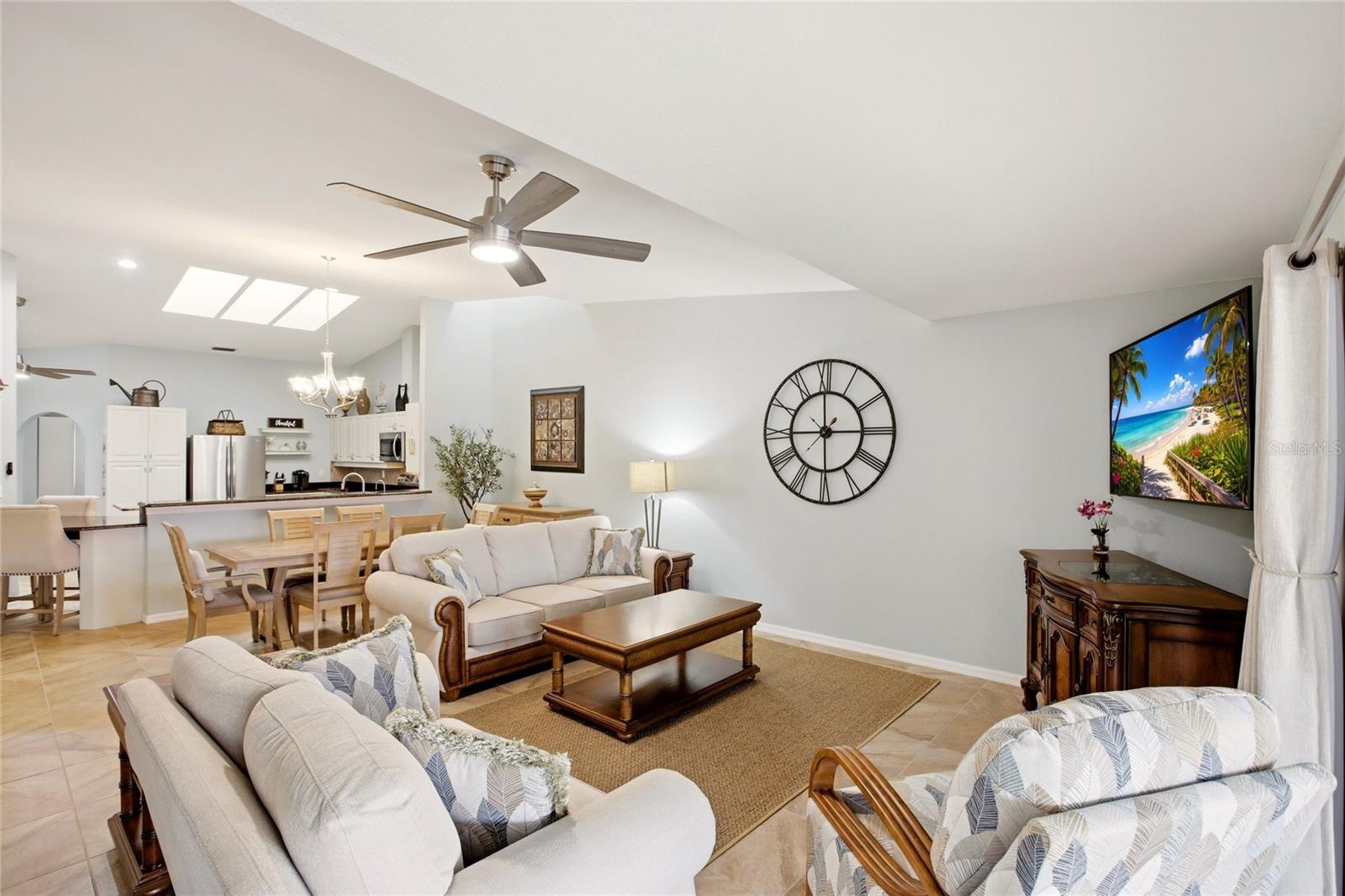 Image 10 of 42 For 1890 Deborah Drive 6