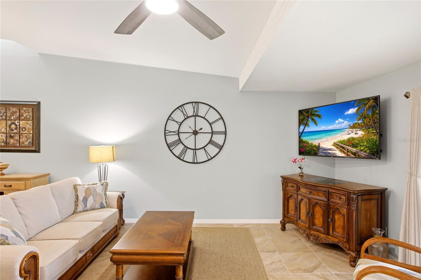 Image 14 of 42 For 1890 Deborah Drive 6