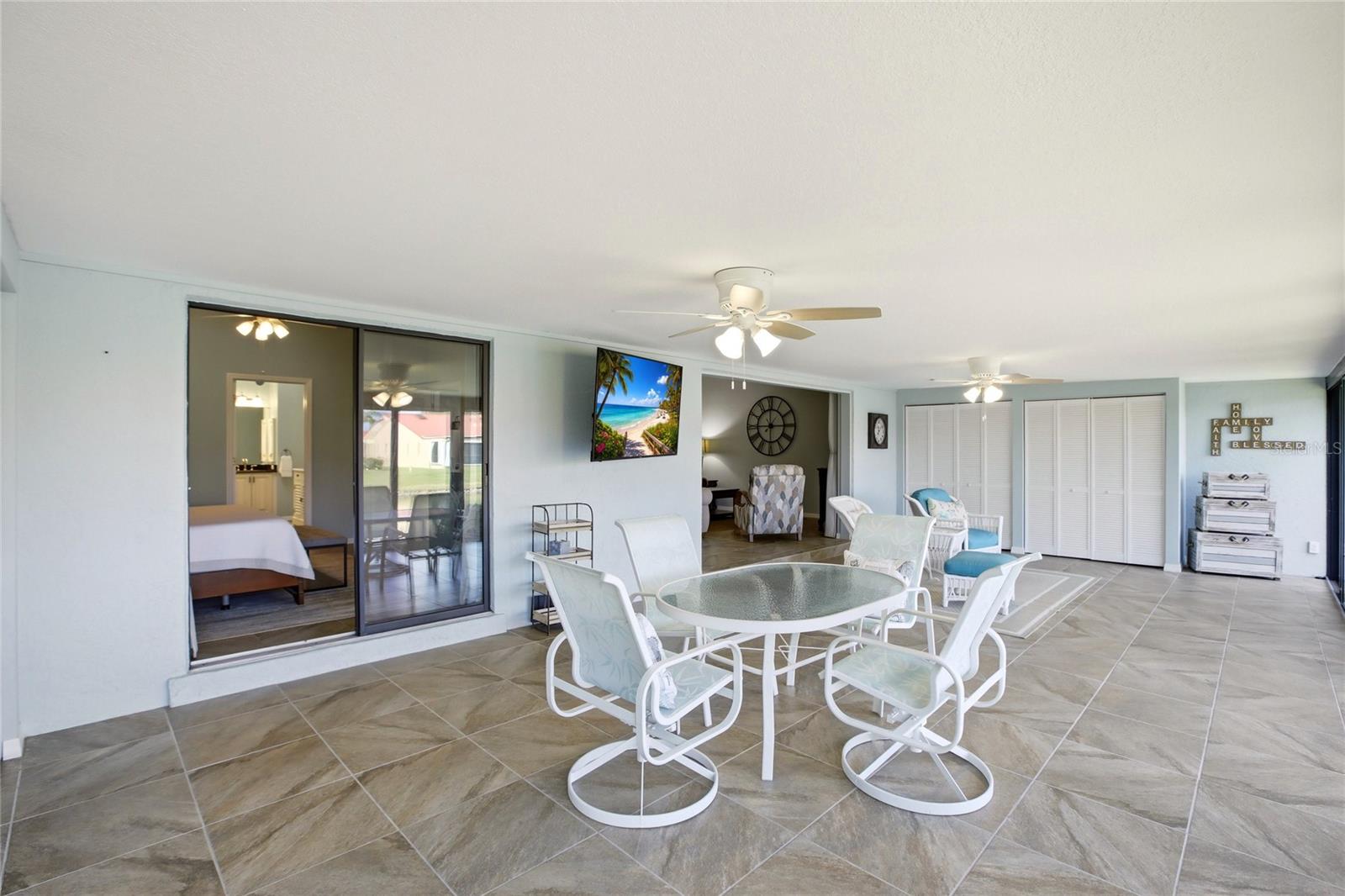 Image 17 of 42 For 1890 Deborah Drive 6