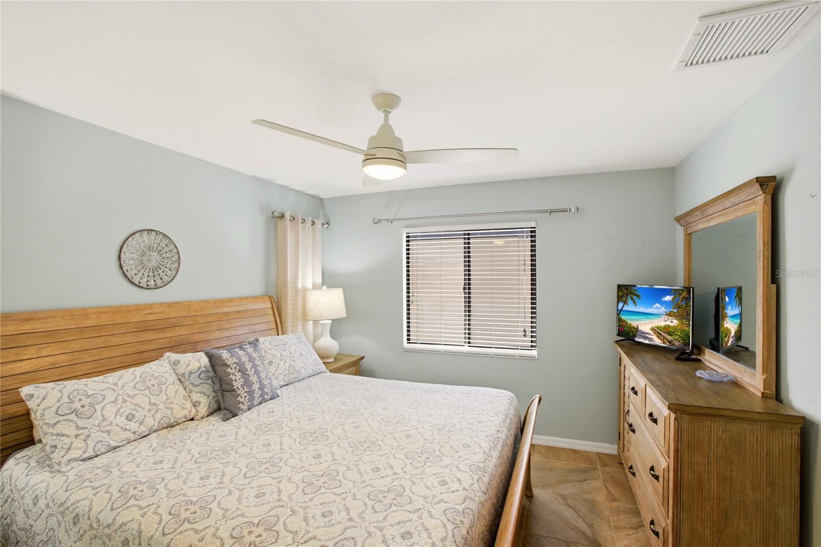 Image 23 of 42 For 1890 Deborah Drive 6