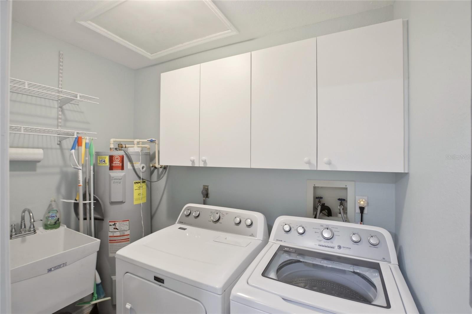 Image 31 of 42 For 1890 Deborah Drive 6