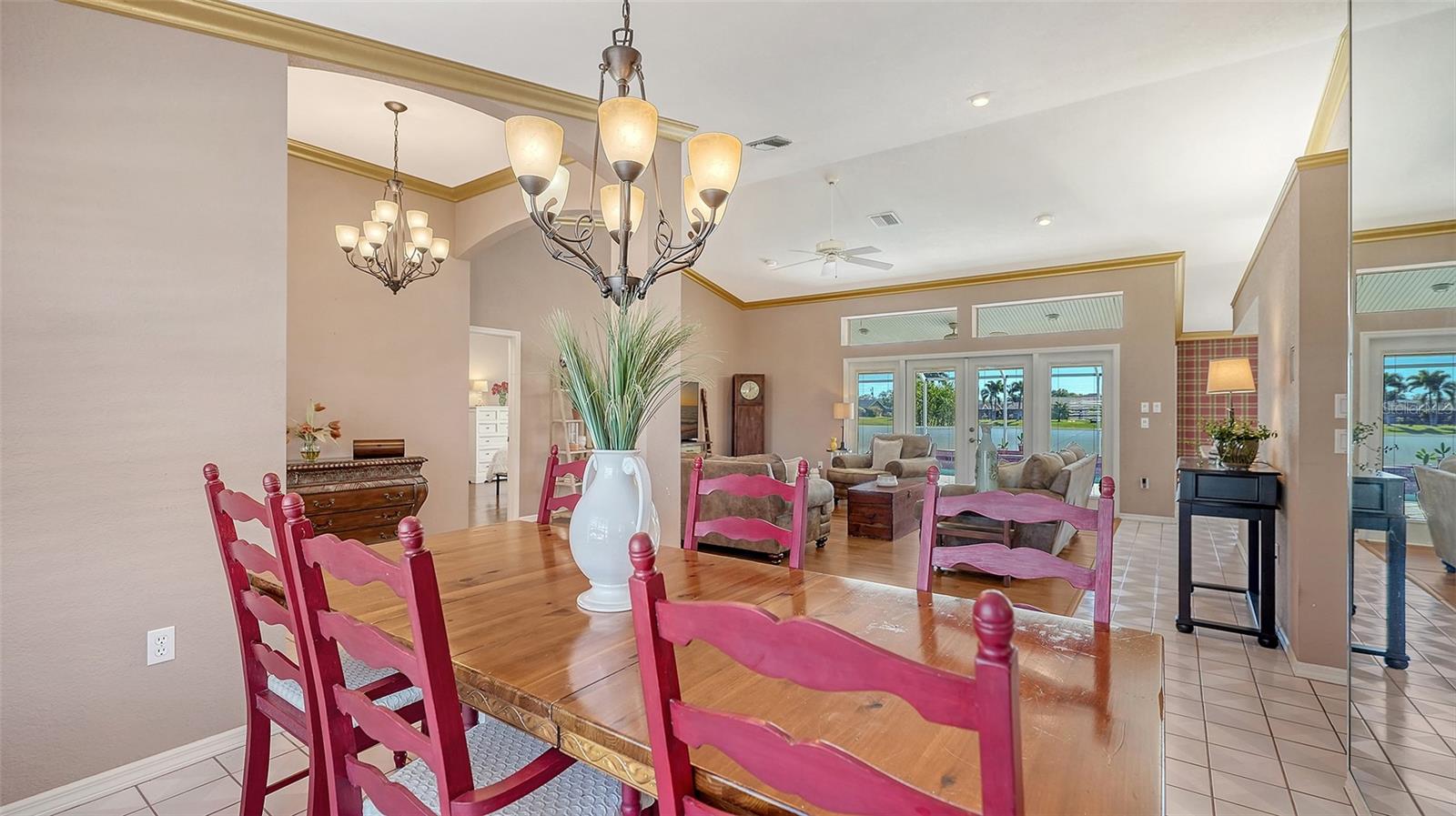 Listing photo id 15 for 2194 Peterborough Road