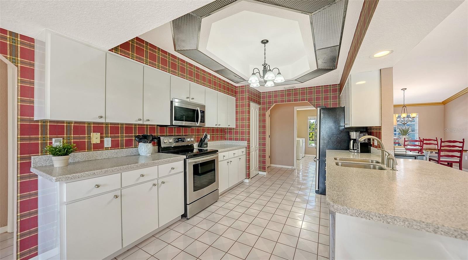 Listing photo id 17 for 2194 Peterborough Road