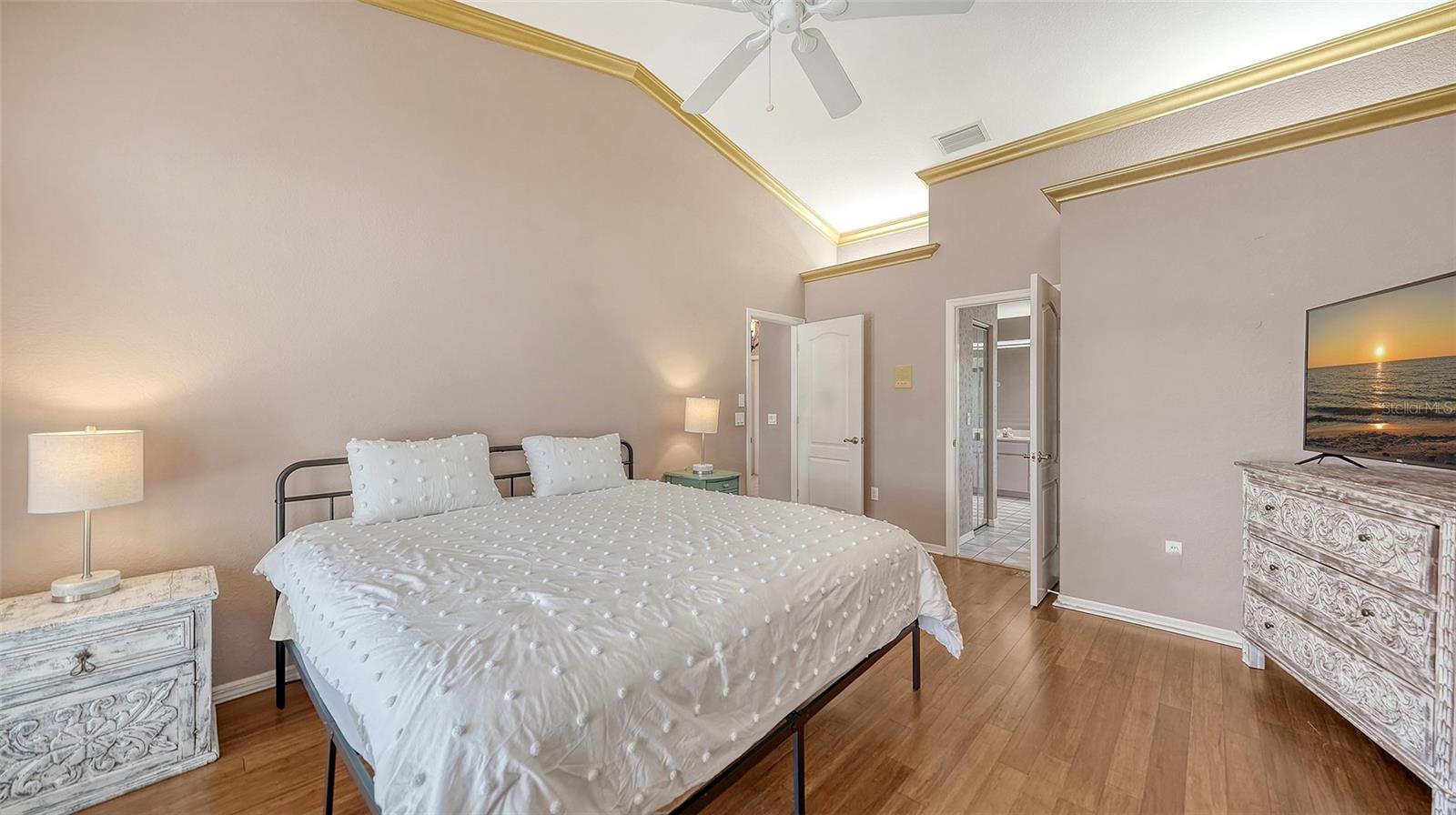 Listing photo id 26 for 2194 Peterborough Road