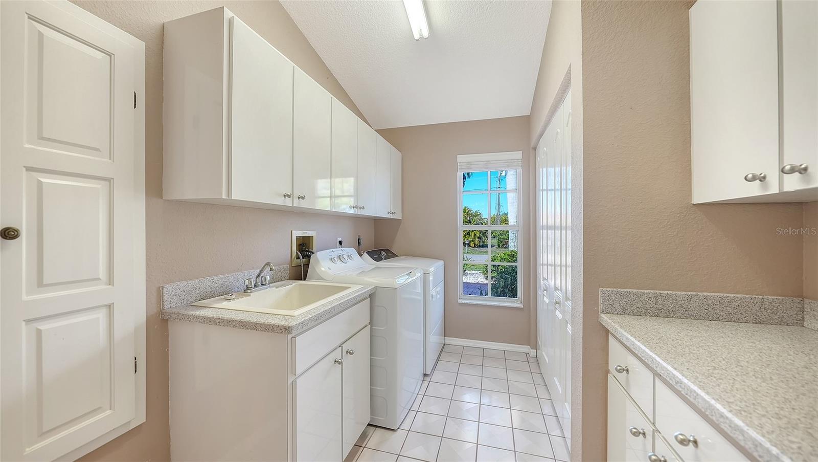 Listing photo id 30 for 2194 Peterborough Road