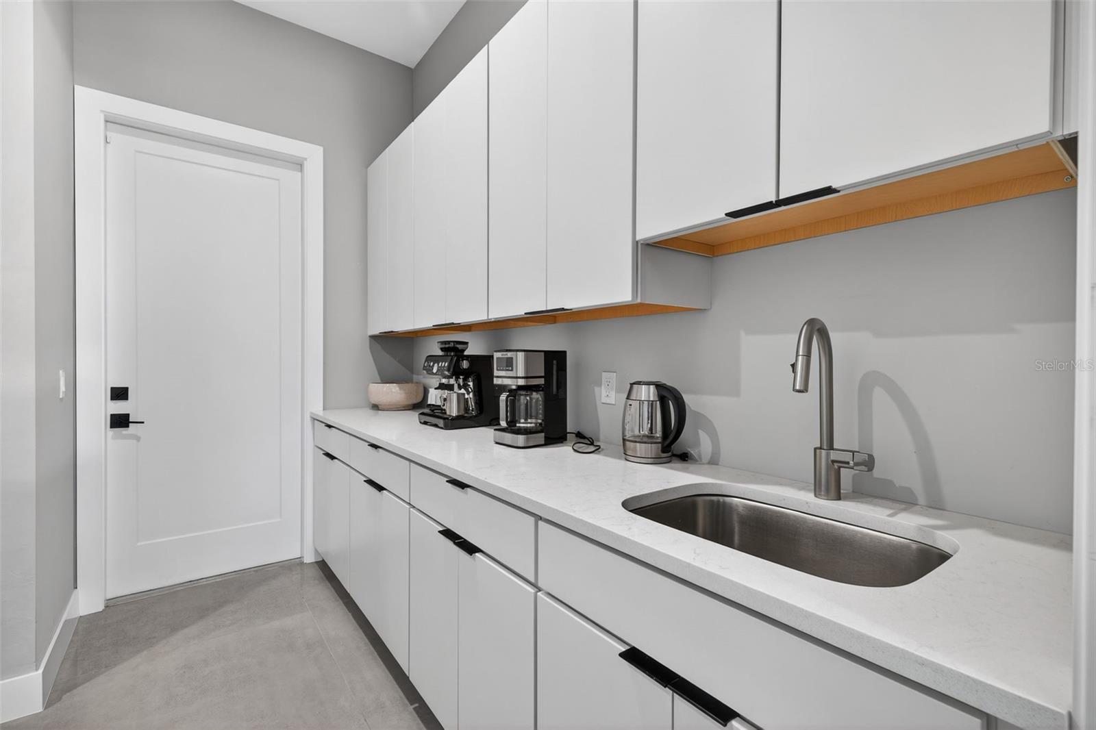 Image 19 of 64 For 2002 18th Avenue