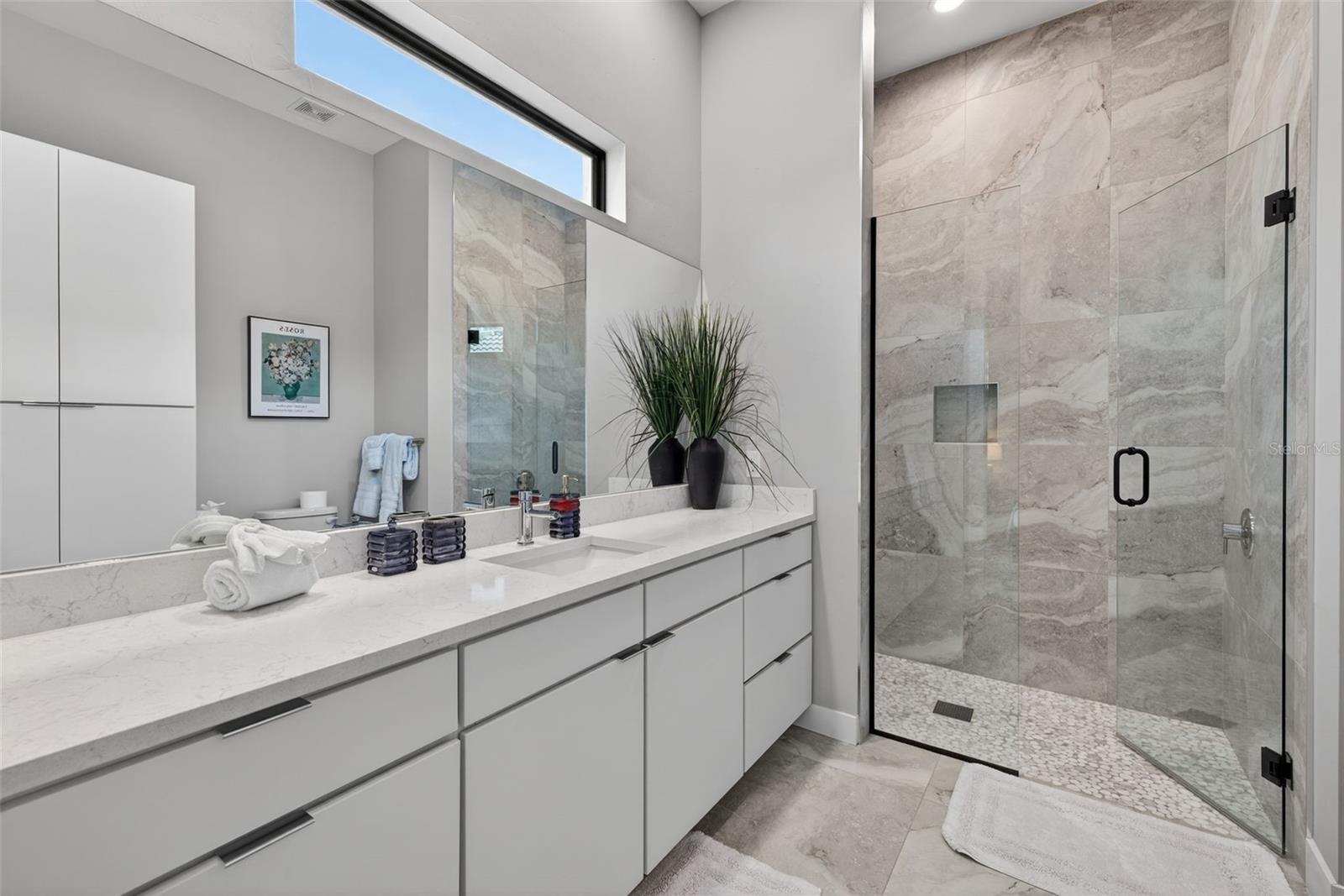 Image 29 of 64 For 2002 18th Avenue