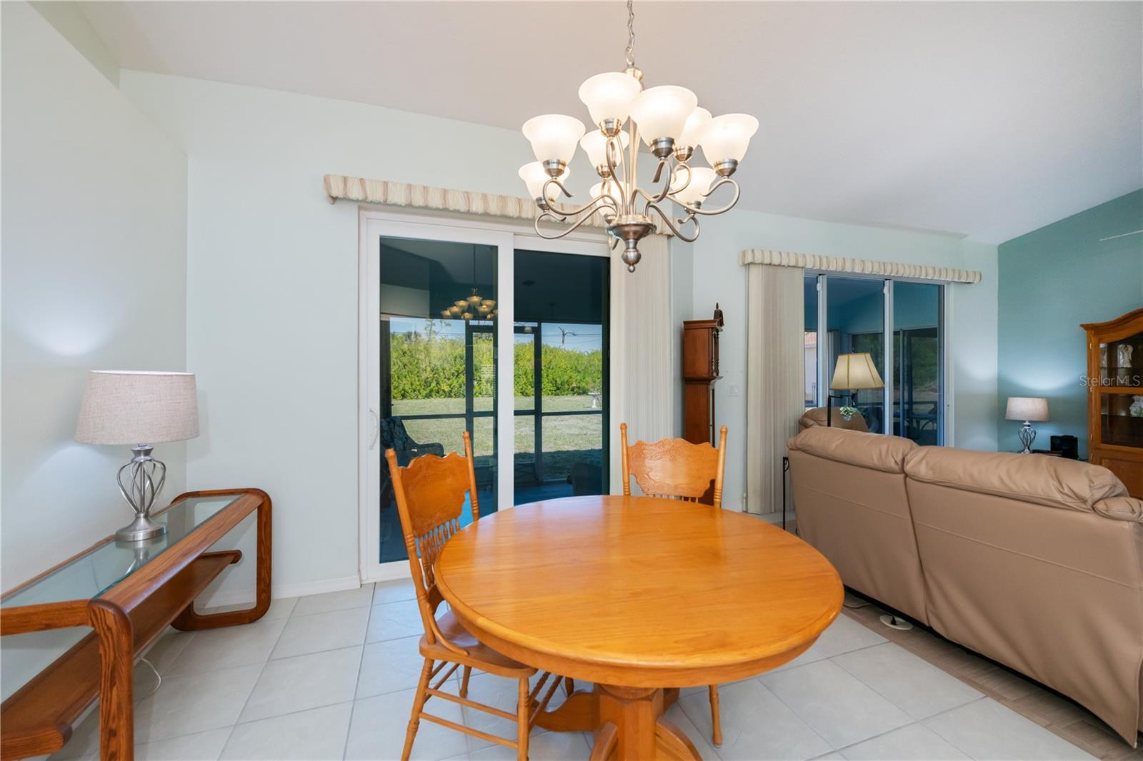 Image 26 of 73 For 409 Boundary Boulevard