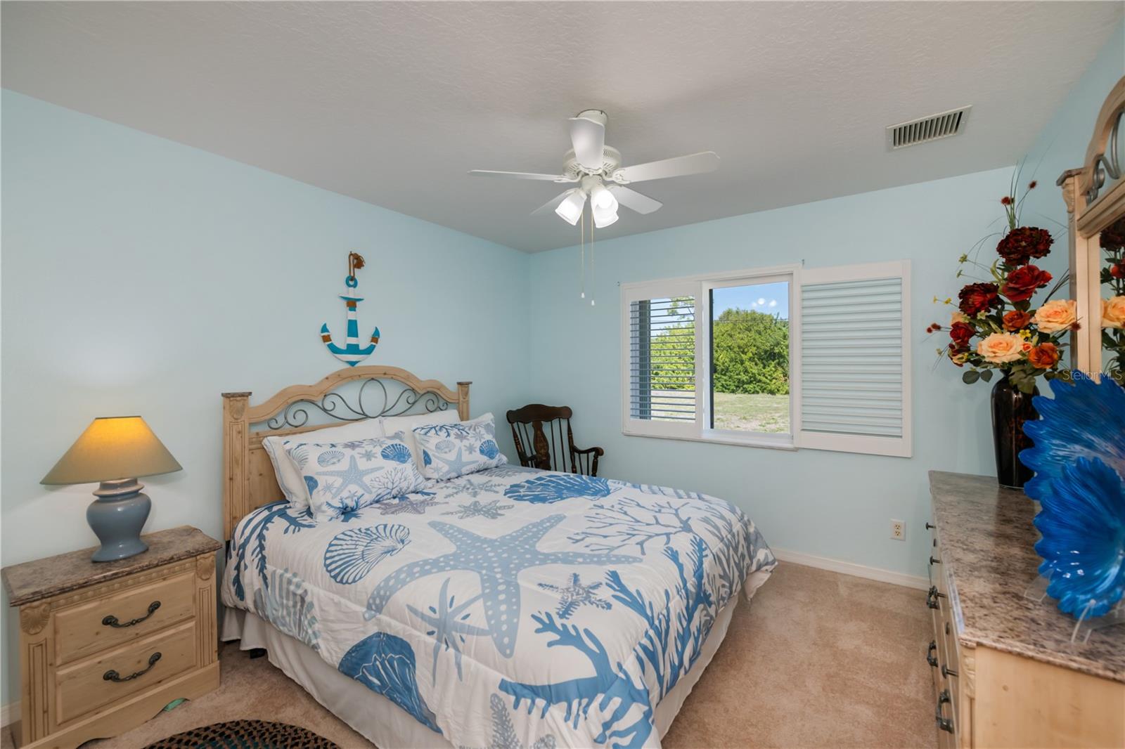 Image 41 of 73 For 409 Boundary Boulevard