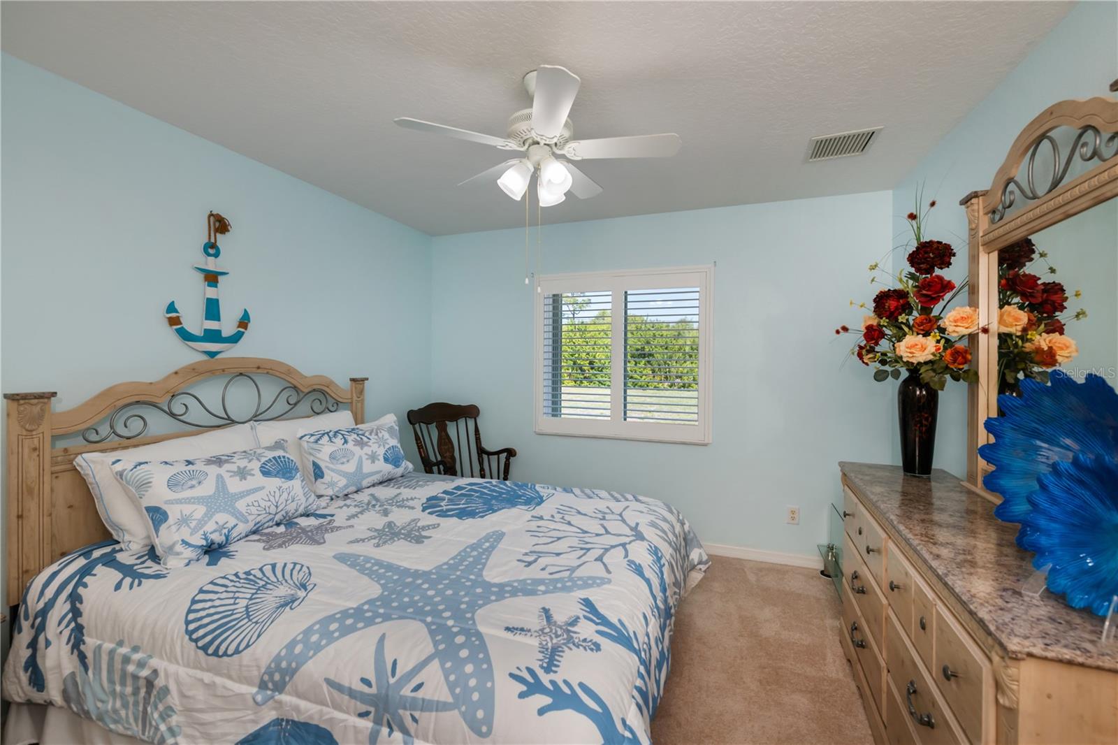 Image 43 of 73 For 409 Boundary Boulevard