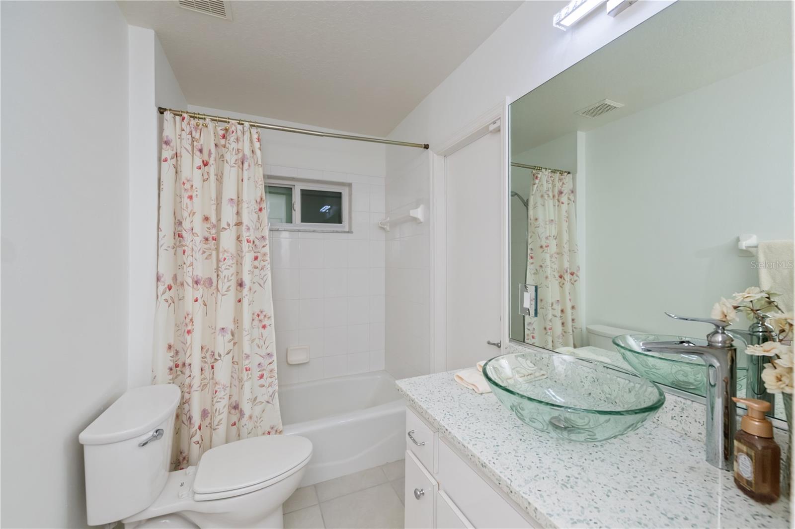 Image 45 of 73 For 409 Boundary Boulevard