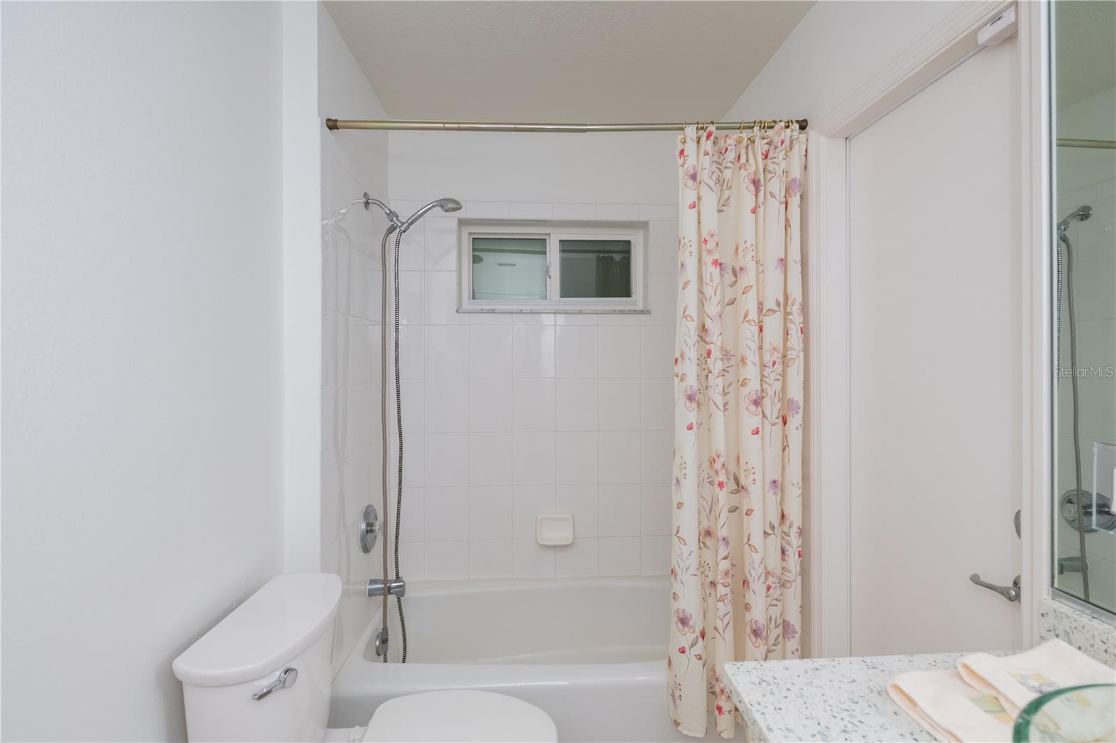 Image 47 of 73 For 409 Boundary Boulevard