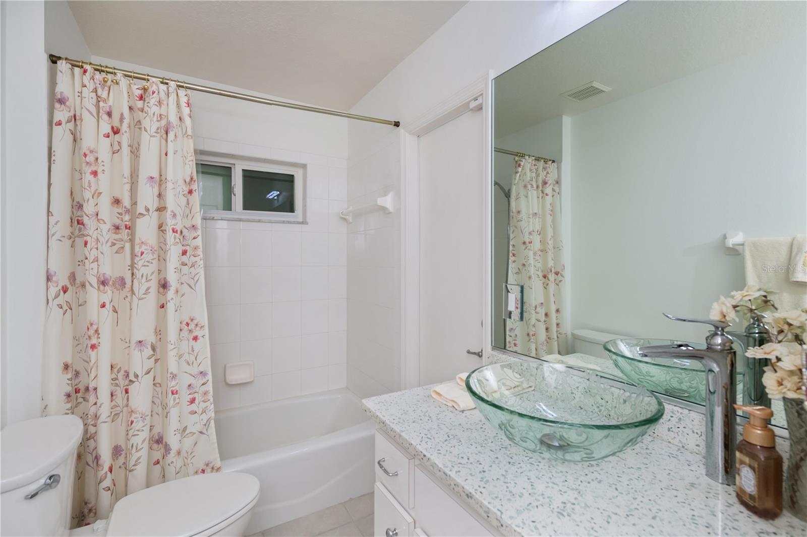 Image 48 of 73 For 409 Boundary Boulevard